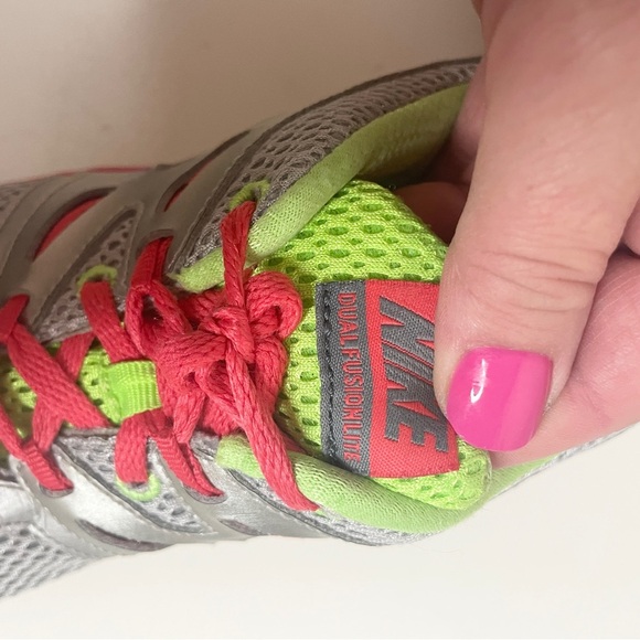 Nike Size 8 Womens Dual Fusion Lite 599560-001 Gray Running Shoes Silver - Picture 7 of 11